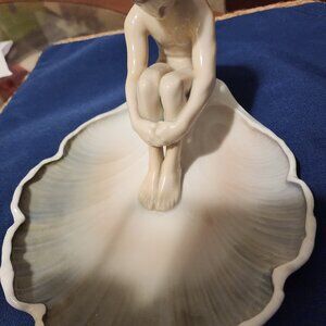 VINTAGE BING & GRONDAHL PORCELAIN YOUNG MAN ON TRAY